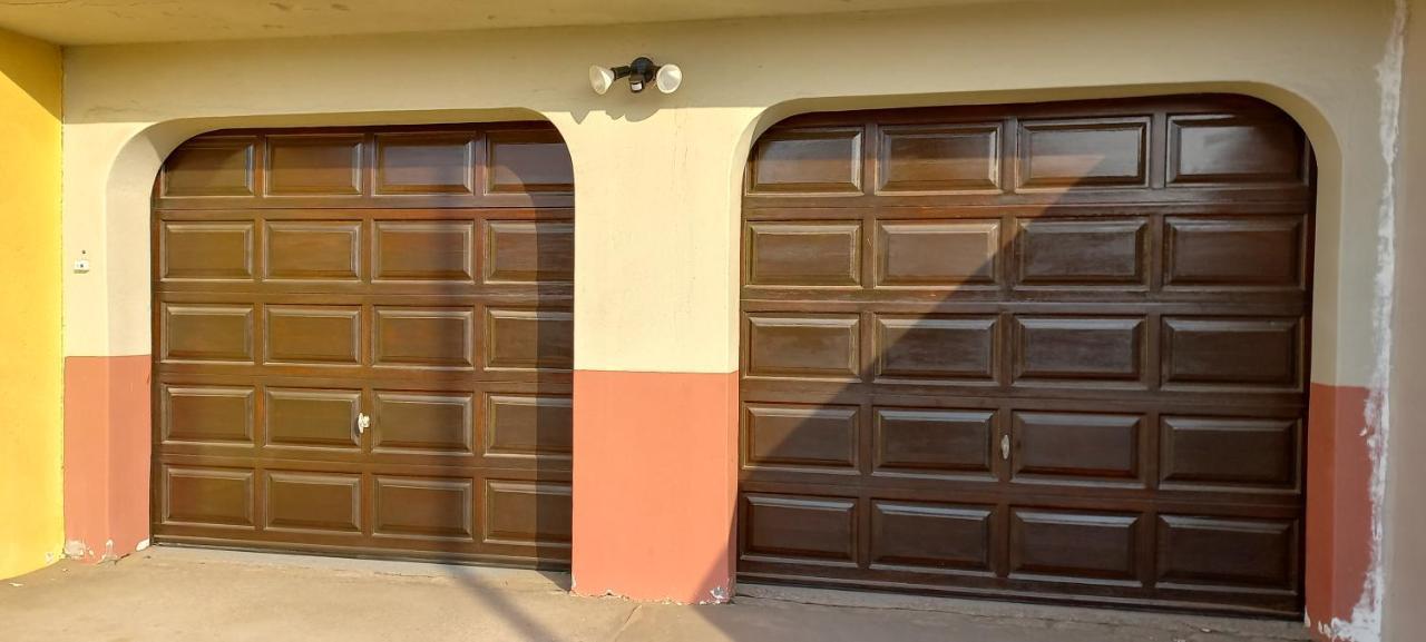 Mucha Airbnb Hotel Walvis Bay Exterior photo